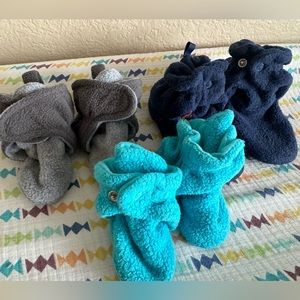 Baby booties fleece bundle - Zutano, HB & Wonder Nation 6M - 12 M